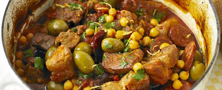 Pork with paprika and olives