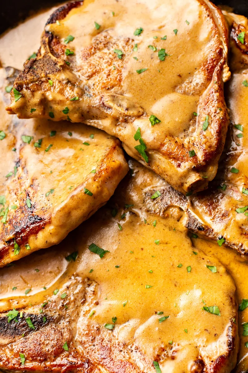 Easy Smothered Pork Chops and Gravy
