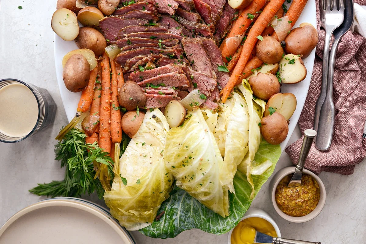 Slow Cooker Corned Beef and Cabbage DInner