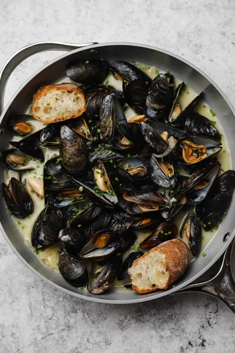 Mussels in White Wine Sauce