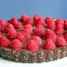 Tarta de chocolate y frambuesa (vegano)