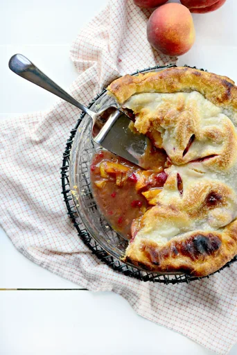 Peach Raspberry Pie
