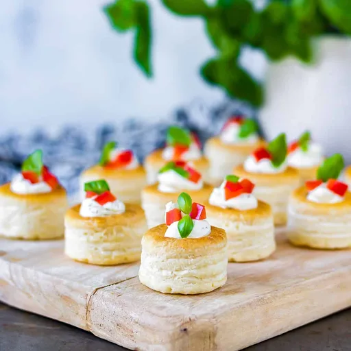 Vol-au-vents de hierbas y queso