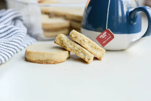 Tahini Shortbread Cookies