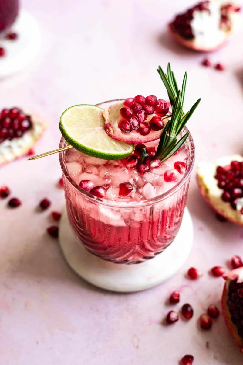Light, Bubbly Pomegranate Gin & Tonic