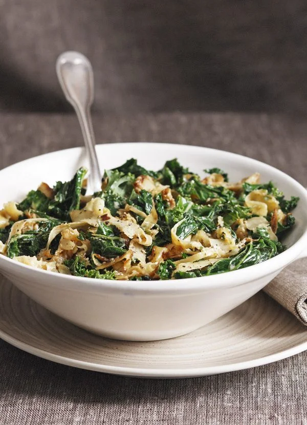 Kale with parsnips and cream