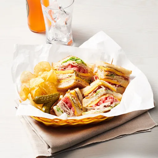 Sándwich Club de deli