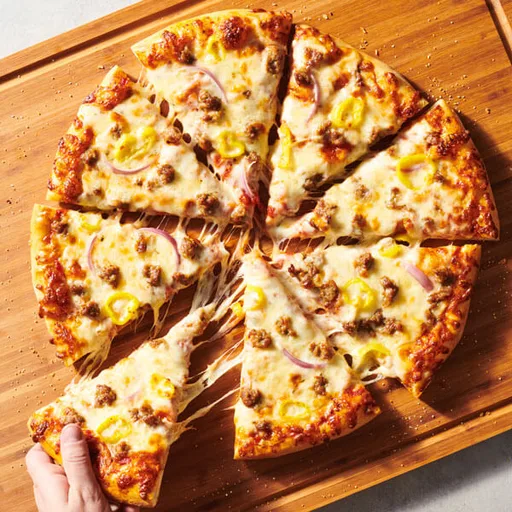 Pizza de salchicha y pimiento