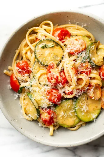 Zucchini Tomato Pasta