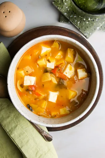 Caldo de Queso Sonorense (Sopa de Papa con Poblano)