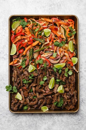 Fajitas de arrachera chisporroteantes a la bandeja (¡Sí, de verdad!)