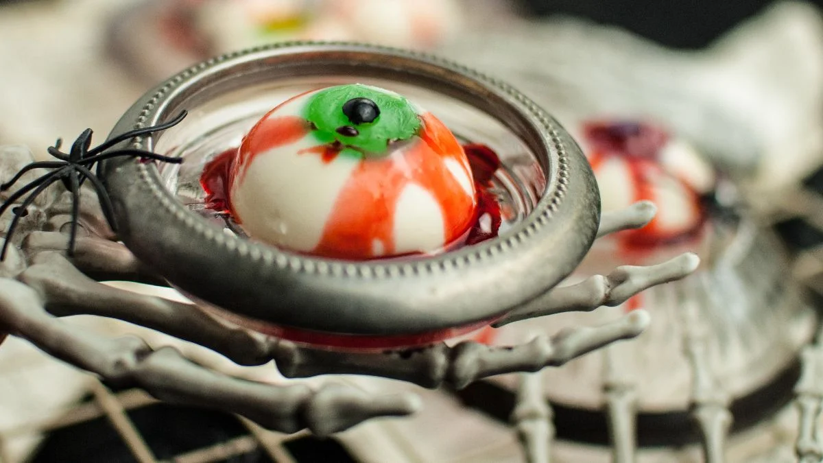 Halloween Panna Cotta Eyeballs