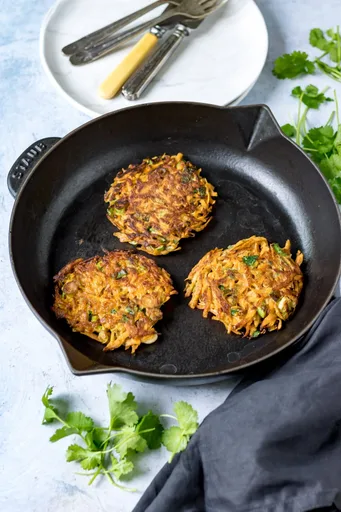 Tortitas de garbanzos y zanahoria con especias marroquíes