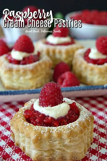 Pastelitos de frambuesa y queso crema