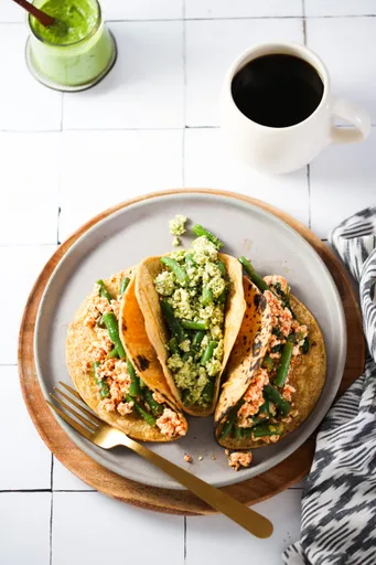 Ejotes con tofu en salsa (ejotes con huevo veganos)