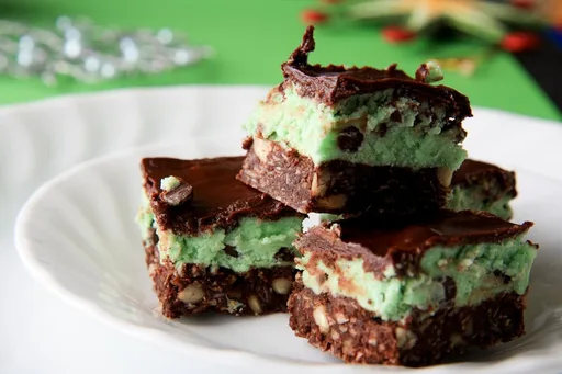 Mint Chocolate Chip Nanaimo Bars