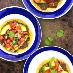 Tostadas caseras de judías negras
