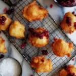 Buñuelos de Queso Manchego con Mermelada de Cerveza y Granada