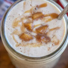 Batido de manzana caramelizada