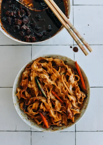 Zha Jiang Mian (Beijing “Fried Sauce” Noodles)