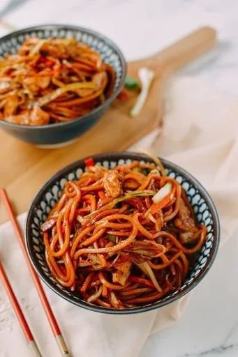 Lo Mein de pollo al estilo de restaurante