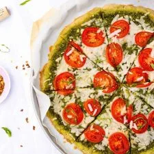 Pesto Pizza with Roma Tomatoes {gluten free, vegan}
