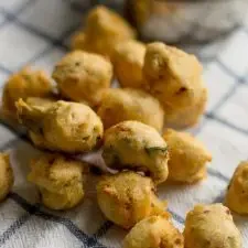 Kongunad Thellattu - Rice and Lentil Vadai Recipe