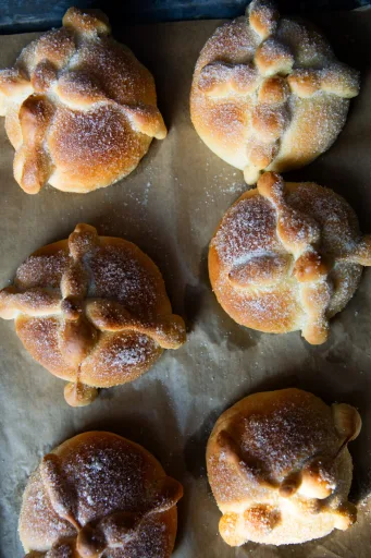 Pan de Muerto Tradicional (sin huevo)