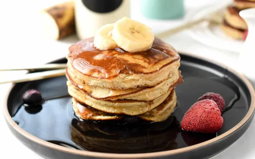 Almond Flour Banana Pancakes