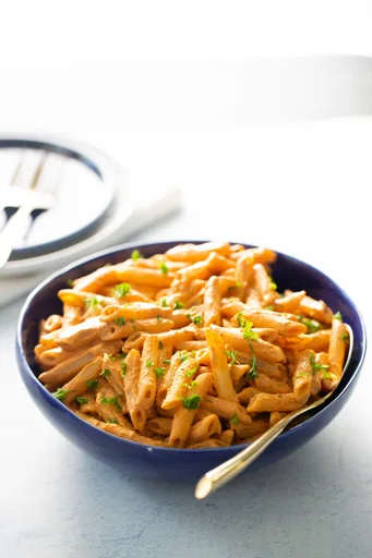 Salsa de nuez y pimiento para pasta