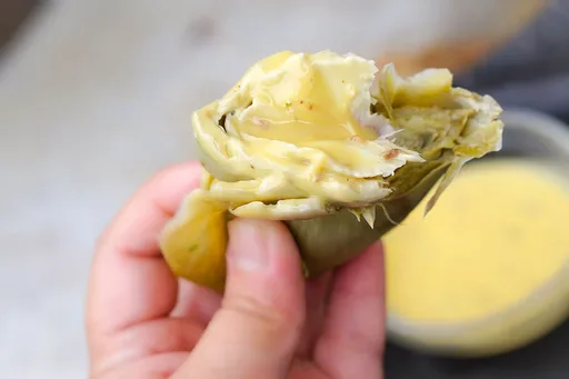 Alcachofas con mayonesa de anchoas
