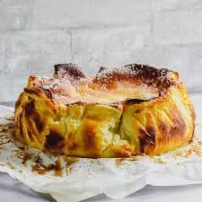 Tarta de queso vasca