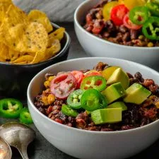 Chili de judías negras en 30 minutos
