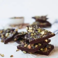 3-Ingredient Salted Pistachio Chocolate Bark Recipe