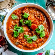 Chili vegano de lentejas y boniato