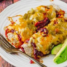 Enchiladas vegetarianas de yaca y alubias negras