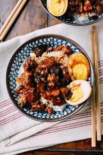 Lu Rou Fan (Taiwanese Braised Pork Rice Bowl)