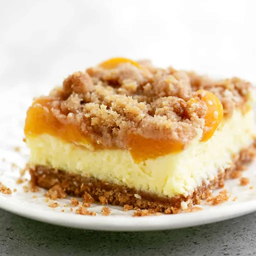 Tarta de queso con melocotón