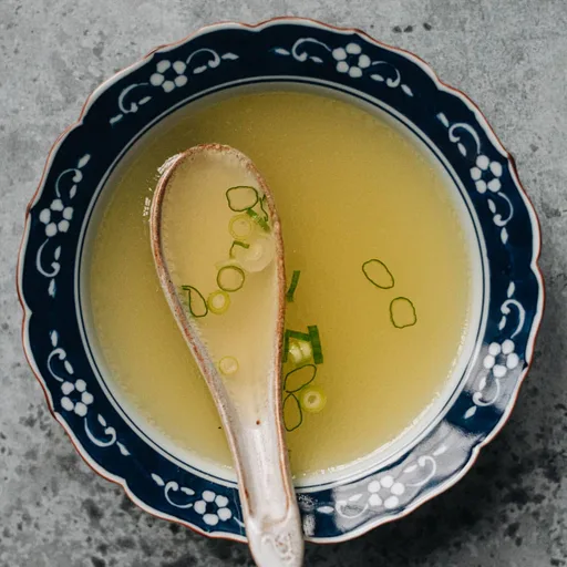 Caldo de pollo chino