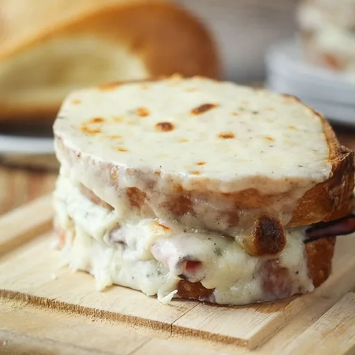 Receta de Croque Monsieur (Sándwich tostado de jamón y queso)