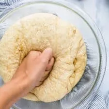 Masa de pizza integral fácil