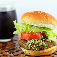 Hamburguesas de tempeh y judías negras