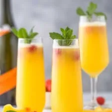 Peach Bellini Cocktails
