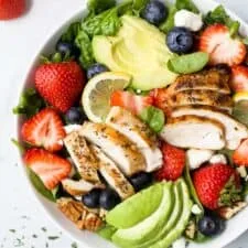 Ensalada de Pollo y Fresa