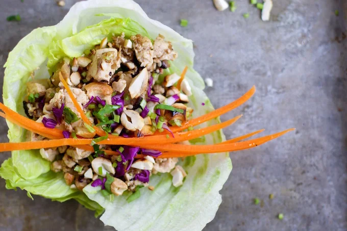 Taquitos de Lechuga Veganos con Tofu y Shiitake