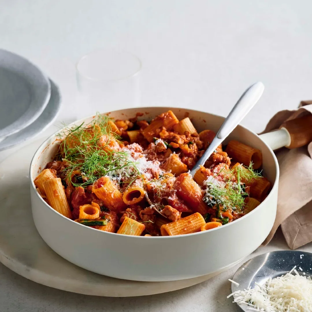 Rigatoni con ragù veloce di salsiccia