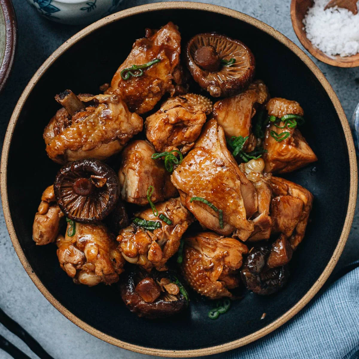 Chinese Braised Chicken with Mushroom (小鸡炖蘑菇)