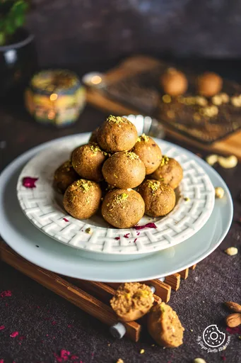 Atta Ladoo