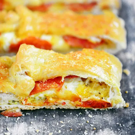 Easy Pepperoni Stromboli