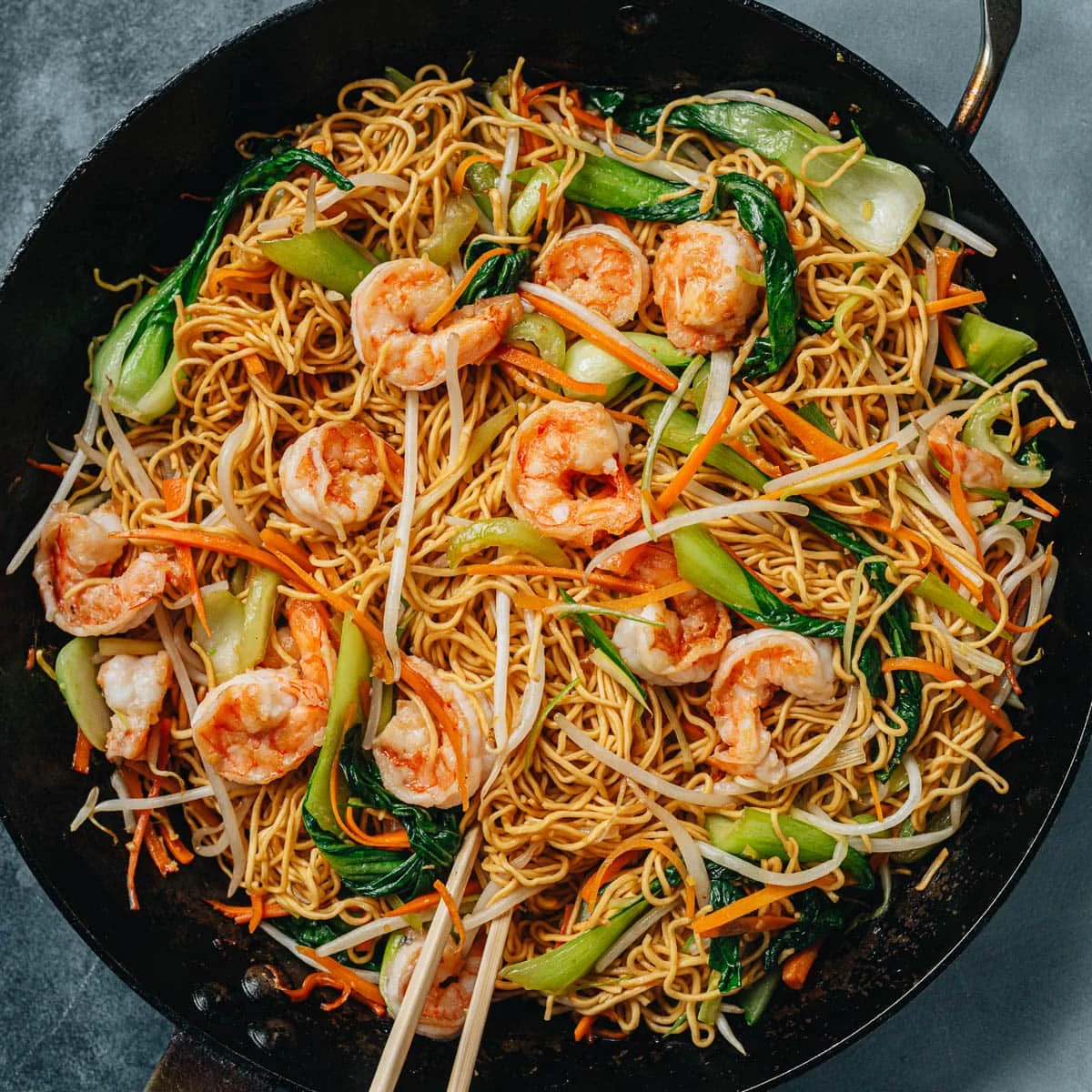 Shrimp Chow Mein (鲜虾炒面)